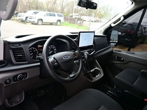 Used 2023 Ford Transit 350 XLT image 12