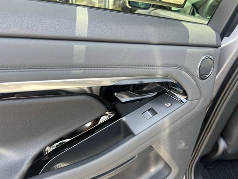 Certified 2022 Land Rover Range Rover Evoque SE image 29