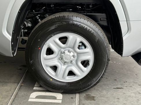 New 2026 Toyota Tundra SR image 12