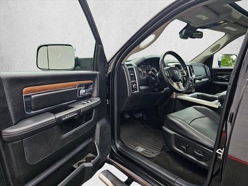 Used 2017 RAM 1500 Laramie w/ Convenience Group AWD/4WD image 17
