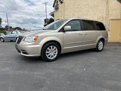 Used 2016 Chrysler Town & Country Touring