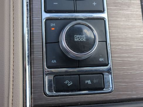 Used 2024 Ford Expedition Max Limited AWD/4WD image 18