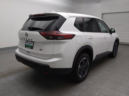Used 2024 Nissan Rogue SV FWD image 9
