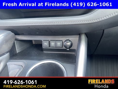 Used 2020 Toyota Highlander XLE image 21