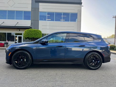 Used 2022 BMW iX xDrive50 w/ Convenience Package AWD/4WD image 6