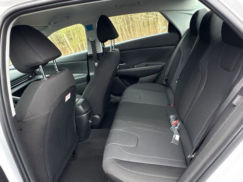 New 2026 Hyundai Elantra SE FWD image 11