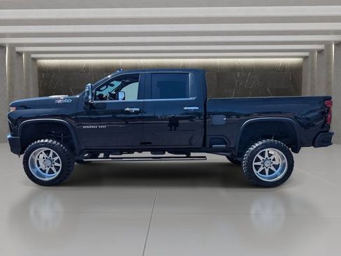 Used 2023 Chevrolet Silverado 2500 High Country w/ Z71 Off-Road Package AWD/4WD image 2