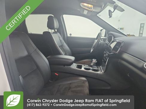 Certified 2021 Jeep Grand Cherokee Laredo X image 33