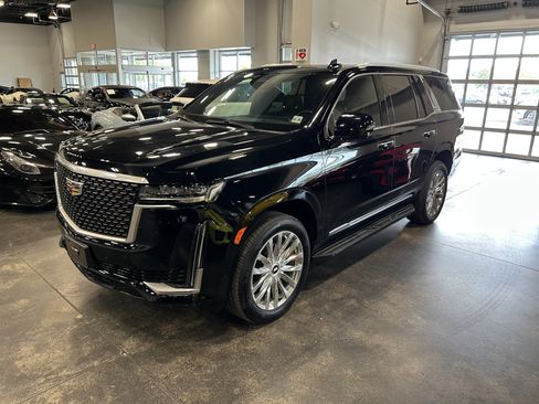 Used 2021 Cadillac Escalade Premium Luxury w/ Driver Assist Tech Package AWD/4WD image 7