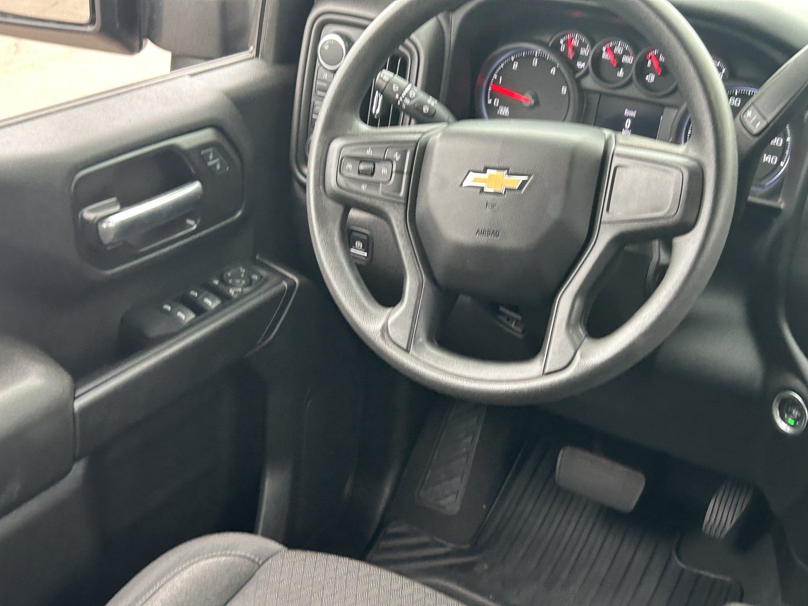 Used 2024 Chevrolet Silverado 2500 Custom w/ Custom Value Package AWD/4WD image 16