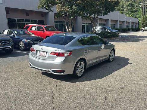 Used 2017 Acura ILX FWD image 5