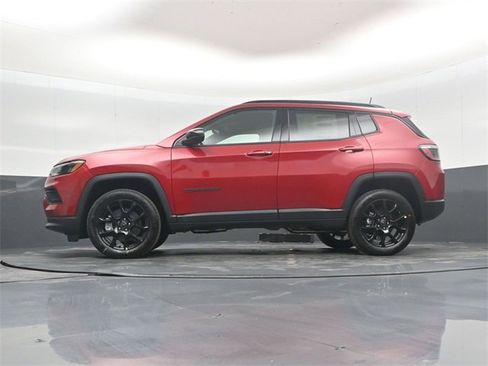 New 2026 Jeep Compass Latitude image 43