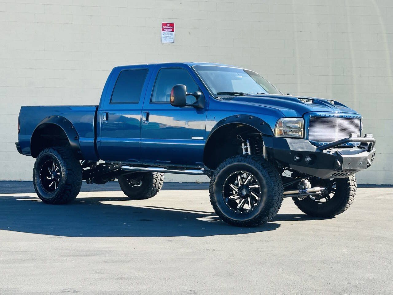 Used 2005 Ford F250 XLT AWD/4WD image 2