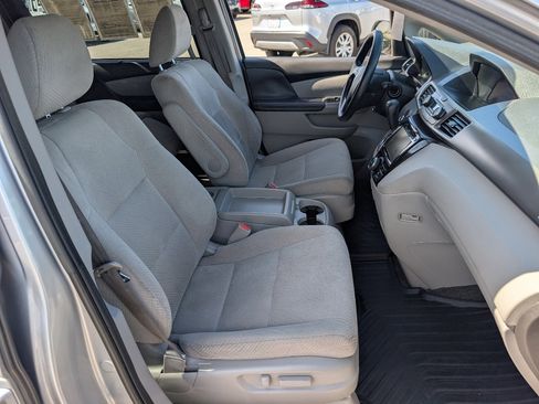 Used 2016 Honda Odyssey EX image 9