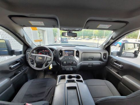 Used 2020 Chevrolet Silverado 2500 Custom w/ Custom Value Package AWD/4WD image 17