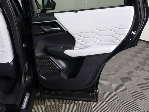 New 2025 Mitsubishi Outlander AWD image 33