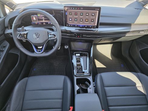 Used 2025 Volkswagen Golf R Black Edition image 4