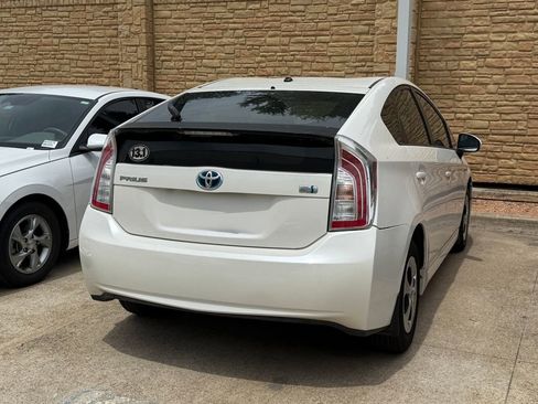 Used 2012 Toyota Prius Two FWD image 5