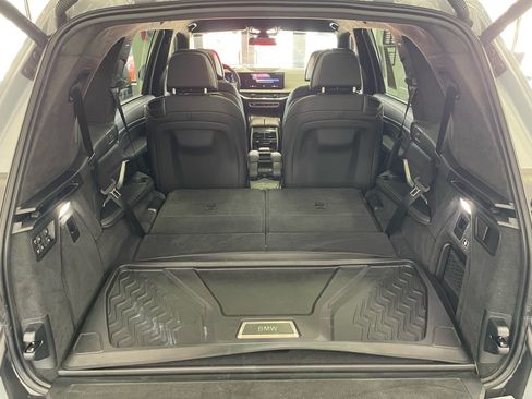 Used 2023 BMW X7 xDrive40i w/ M Sport Package AWD/4WD image 40