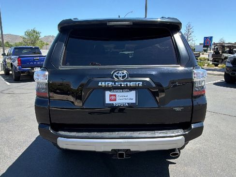 Certified 2022 Toyota 4Runner TRD Off-Road AWD/4WD image 4