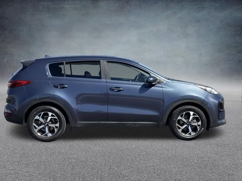 Used 2020 Kia Sportage LX image 2