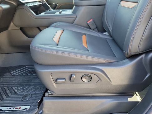 New 2026 GMC Sierra 3500 AT4 w/ AT4 Premium Plus Package image 16