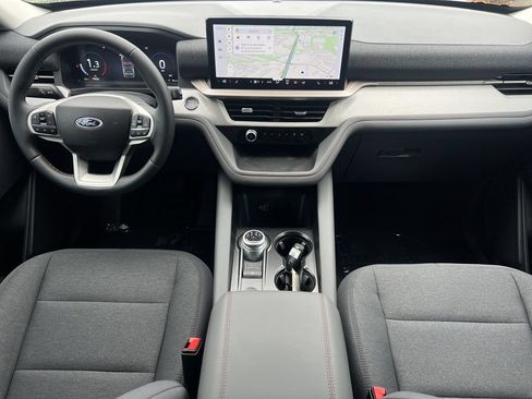 New 2026 Ford Explorer Active RWD image 2