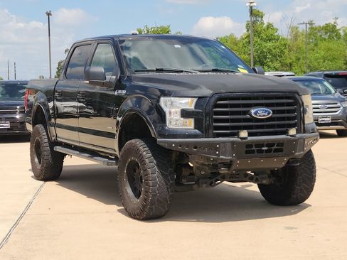 Used 2017 Ford F150 XLT w/ Equipment Group 302A Luxury AWD/4WD image 3