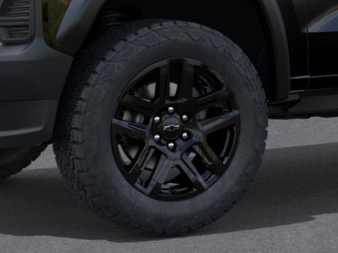 New 2025 Chevrolet Colorado Trail Boss w/ Midnight Edition image 9