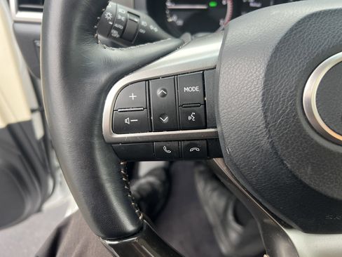 Used 2022 Lexus GX 460 Premium w/ Premium Package image 19