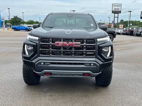 New 2025 GMC Canyon AT4 w/ AT4X Package image 8