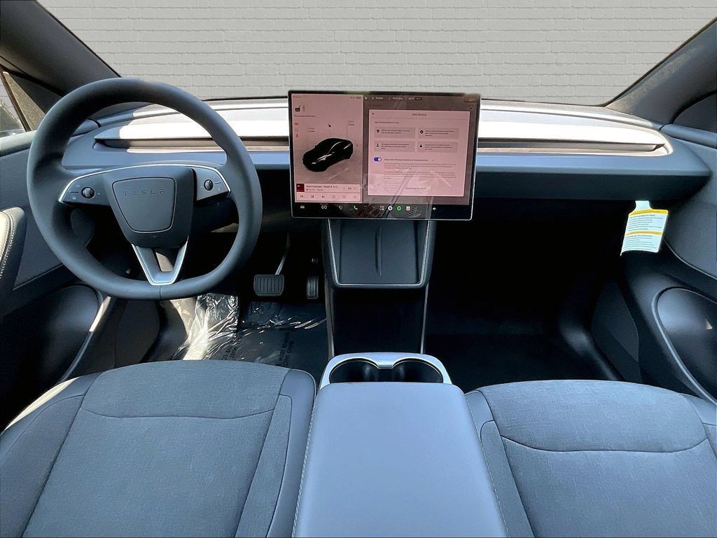 Used 2026 Tesla Model Y 2WD image 7