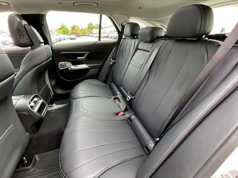 Used 2025 Mercedes-Benz E 450 4MATIC All-Terrain Wagon image 18