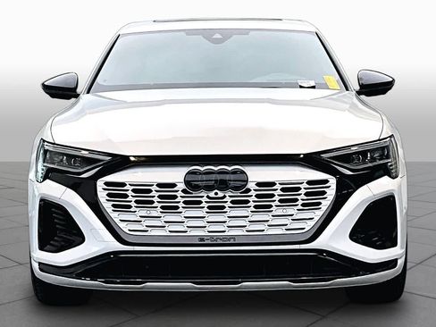 Certified 2024 Audi Q8 e-tron Prestige w/ Prestige Package AWD/4WD image 3