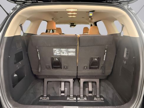 Used 2024 Kia Carnival LX FWD image 26