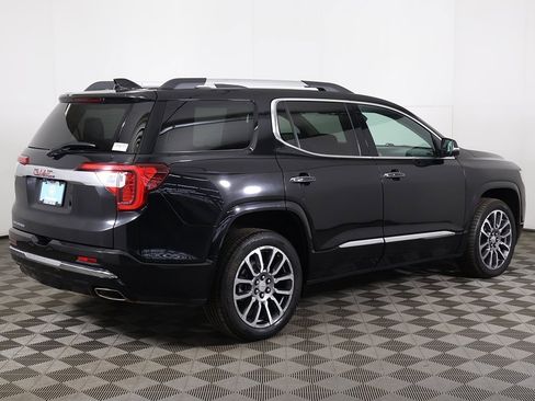 Used 2021 GMC Acadia Denali w/ Denali Technology Package image 15