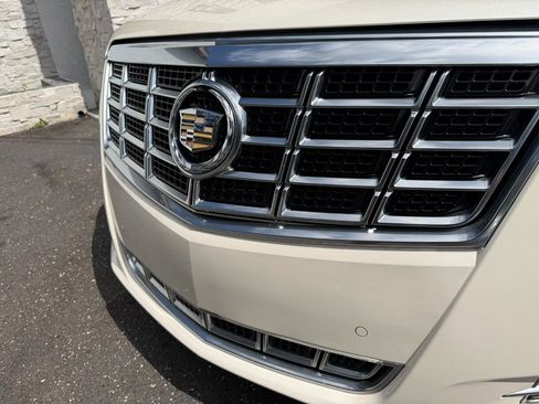 Used 2013 Cadillac XTS Premium FWD image 5