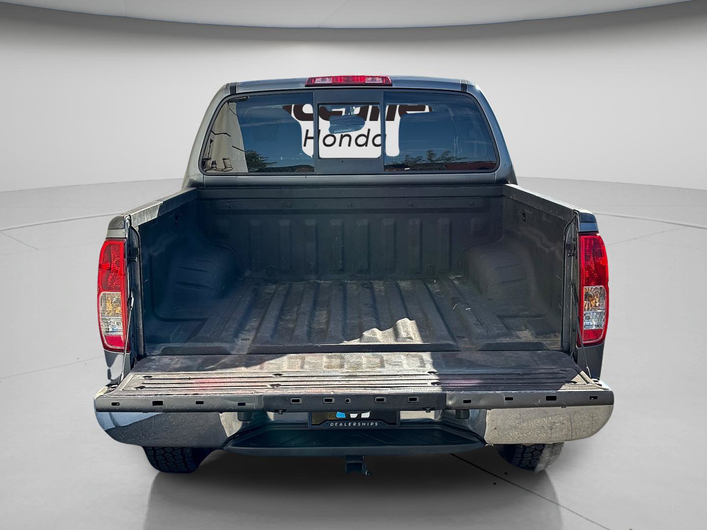 Used 2018 Nissan Frontier SV AWD/4WD image 6