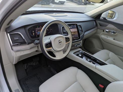 Used 2024 Volvo XC90 T8 Plus w/ Protection Package Premier image 14