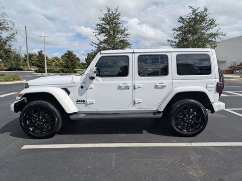 Used 2021 Jeep Wrangler Unlimited Sahara AWD/4WD image 6