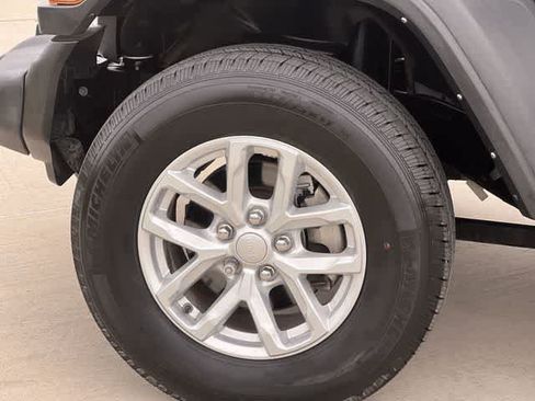 Used 2023 Jeep Wrangler Sport S image 9