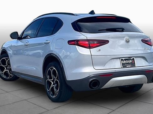 Used 2022 Alfa Romeo Stelvio Ti AWD/4WD image 11
