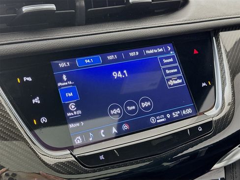 Used 2023 Cadillac XT6 Sport w/ Technology Package image 16