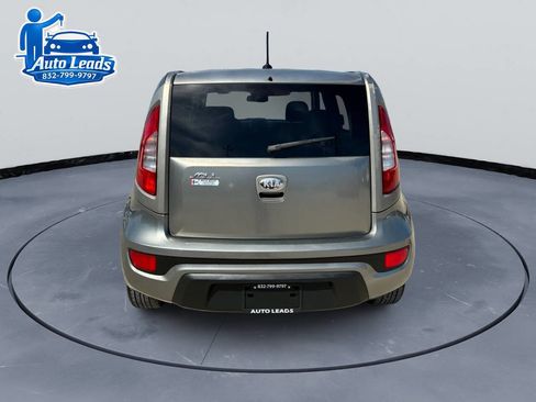 Used 2013 Kia Soul + image 7