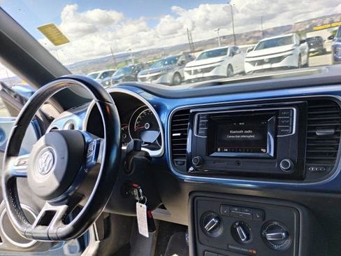 Used 2016 Volkswagen Beetle 1.8T S FWD image 12