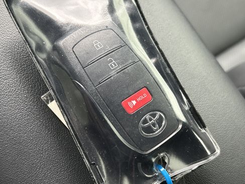 Used 2024 Toyota Prius Prime FWD image 34