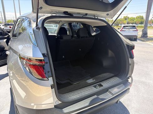 Used 2023 Hyundai Tucson SE FWD image 25
