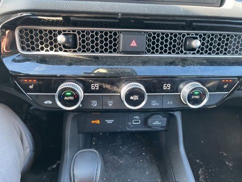 Used 2022 Honda Civic EX-L image 11