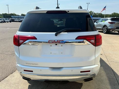 Used 2017 GMC Acadia Denali w/ Technology Package FWD image 5
