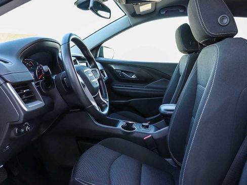 Used 2024 GMC Terrain SLE image 18